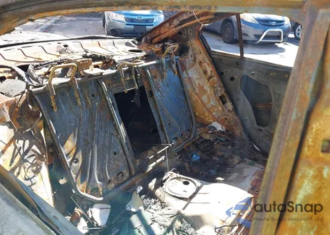 2011 Honda Accord 2.4 Lx z USA, uszkodzony, nr VIN 1HGCP2F39BA021112